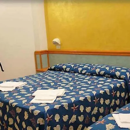 Hotell Montmartre 3*