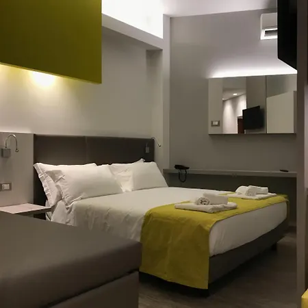 Montmartre Hotell Rimini