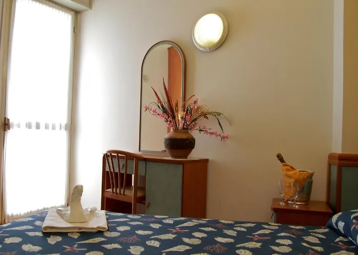 Hotel Montmartre Rimini