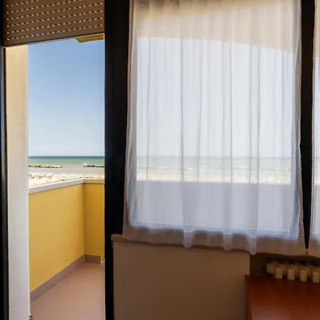 Montmartre Hotel Rimini