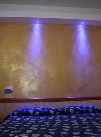 Hotel Montmartre Rimini