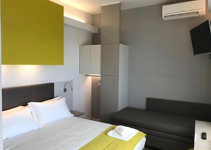 Hotel Montmartre Rimini